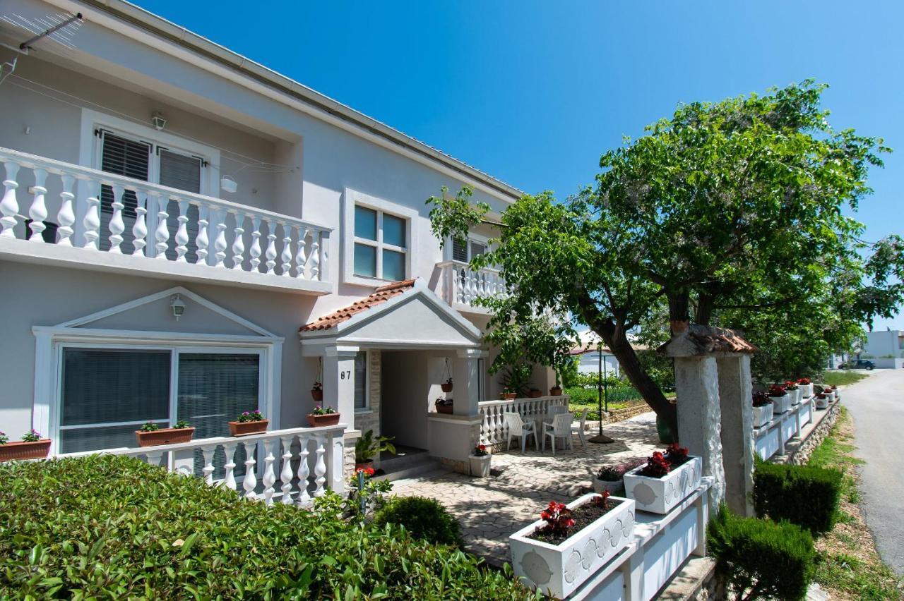 Apartment Ivan Vrsi Exterior foto